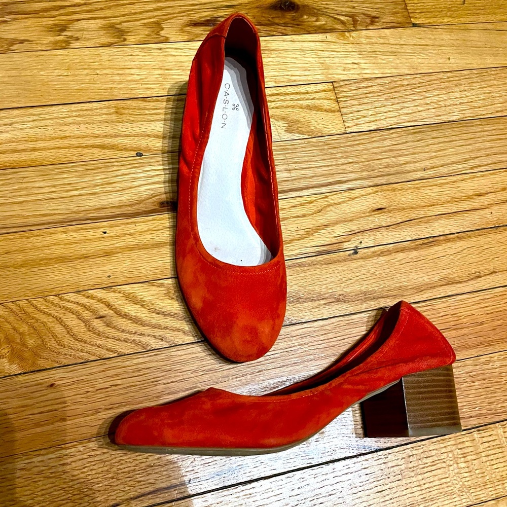 Caslon Suede Pumps Chunky Business Casual Party colorful bright coastal comfy